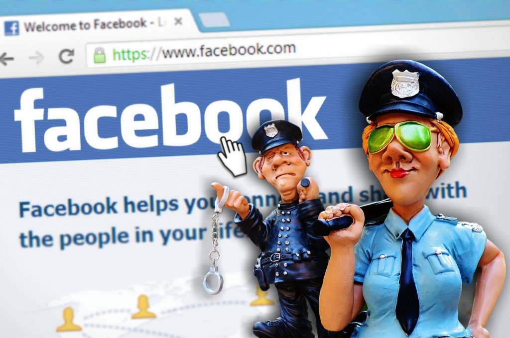 Facebook модерация
