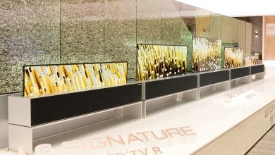 LG Signature OLED TV R навиваем телевизор