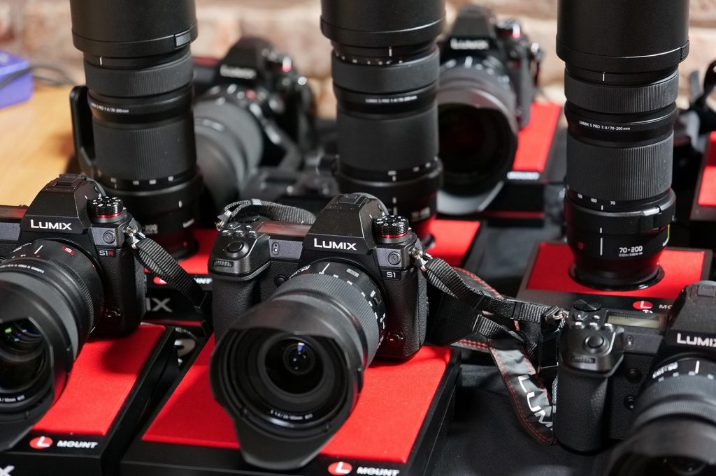 Panasonic Lumix S1R и Lumix S1