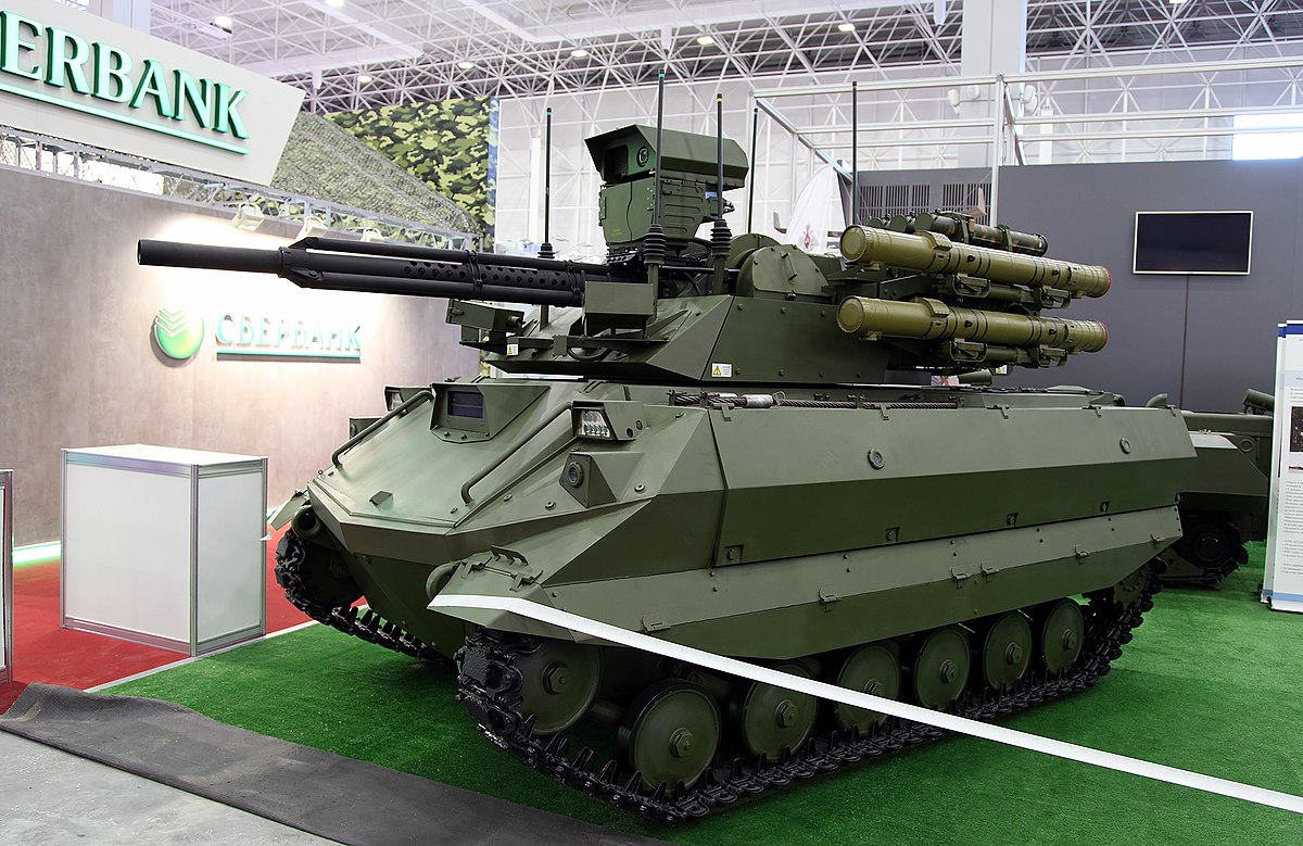 Робот Uran-9