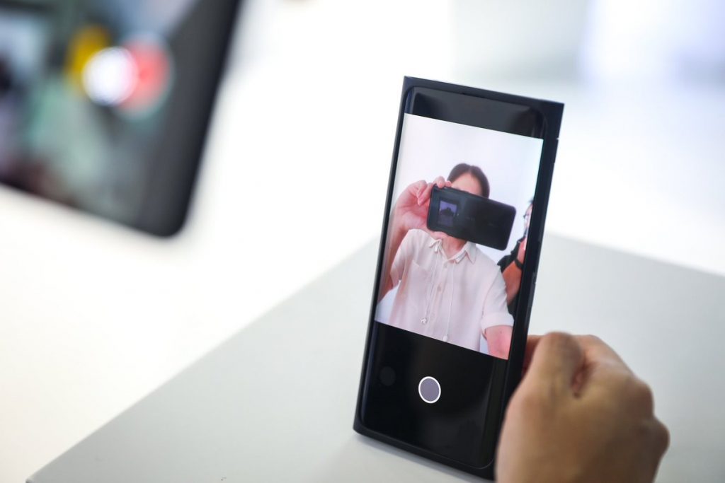 Oppo-camera-under-screen