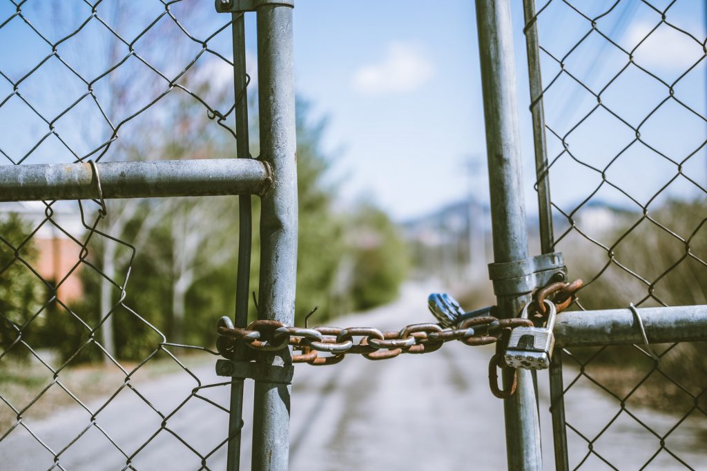 barrier-chain-chain-link-fence-951408