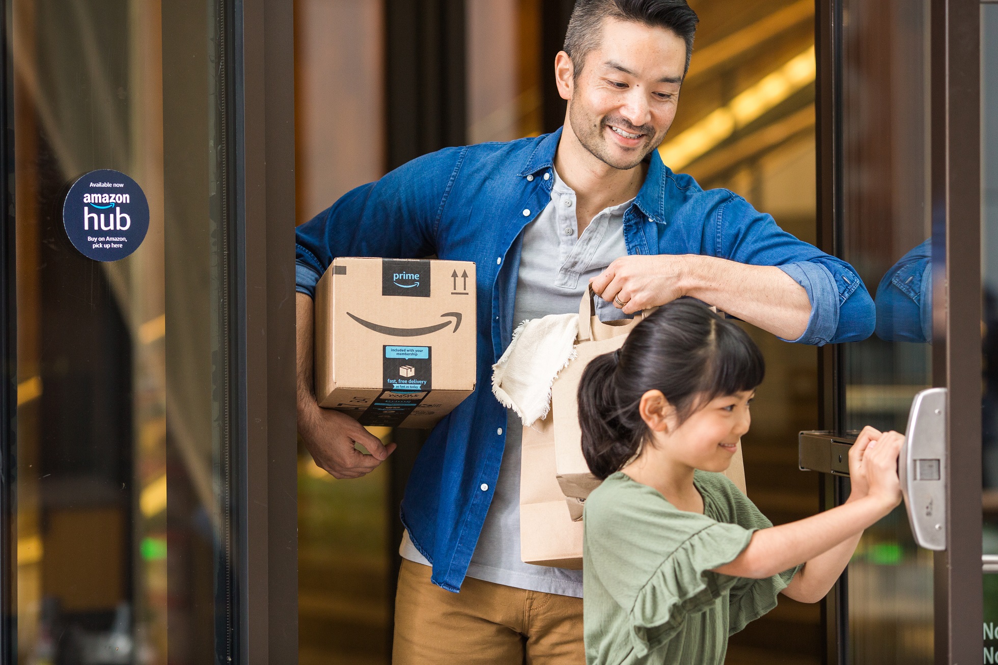 Amazon Hub Counter Image 2
