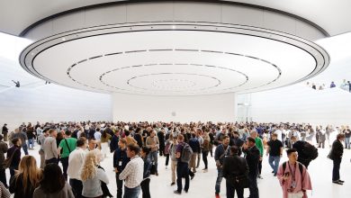 Apple_Keynote-Event_Guests-Steve-Jobs-Theater