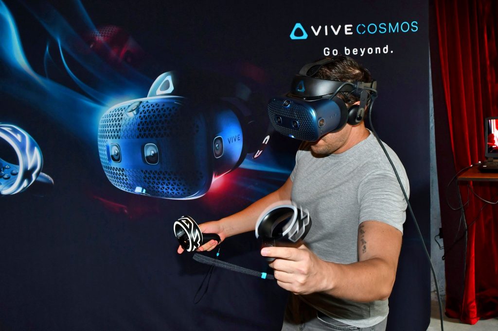 HTC Vive Cosmos 5