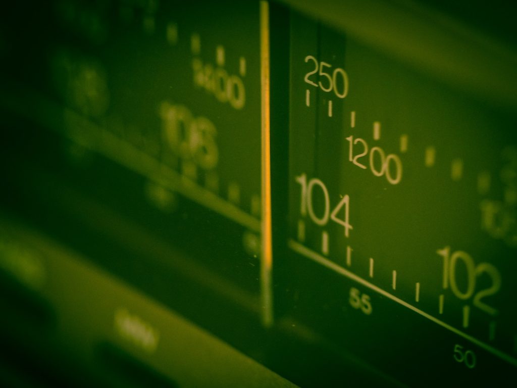 frequency-949236_1920