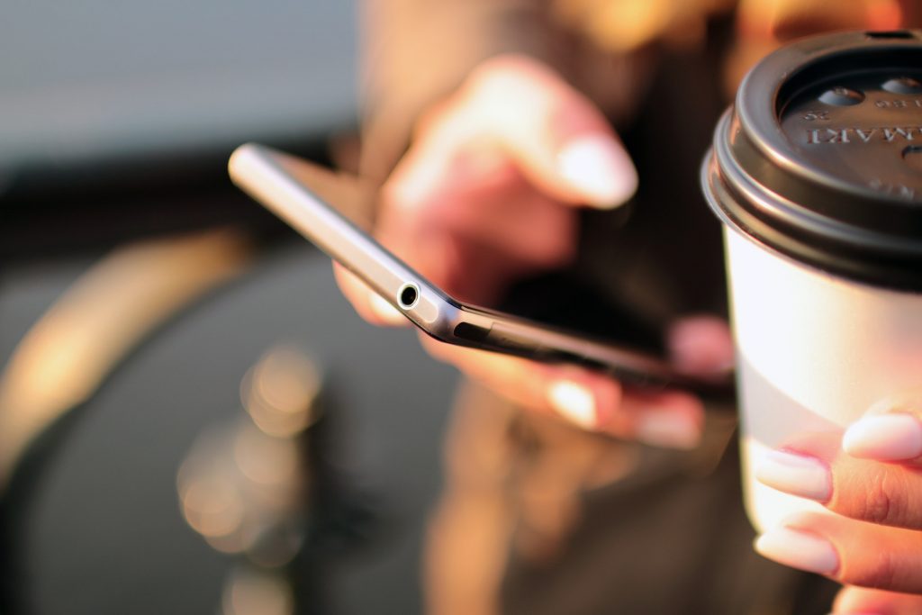 smartphone-cofee