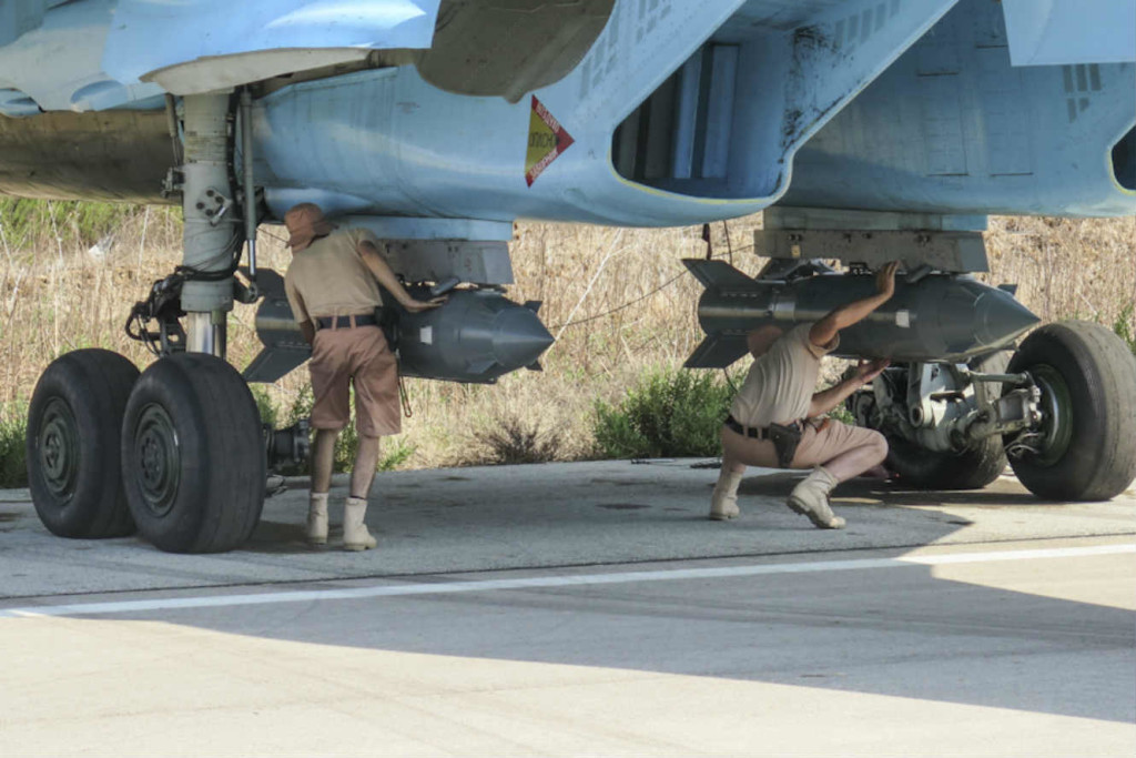 Russian-loading-su-34