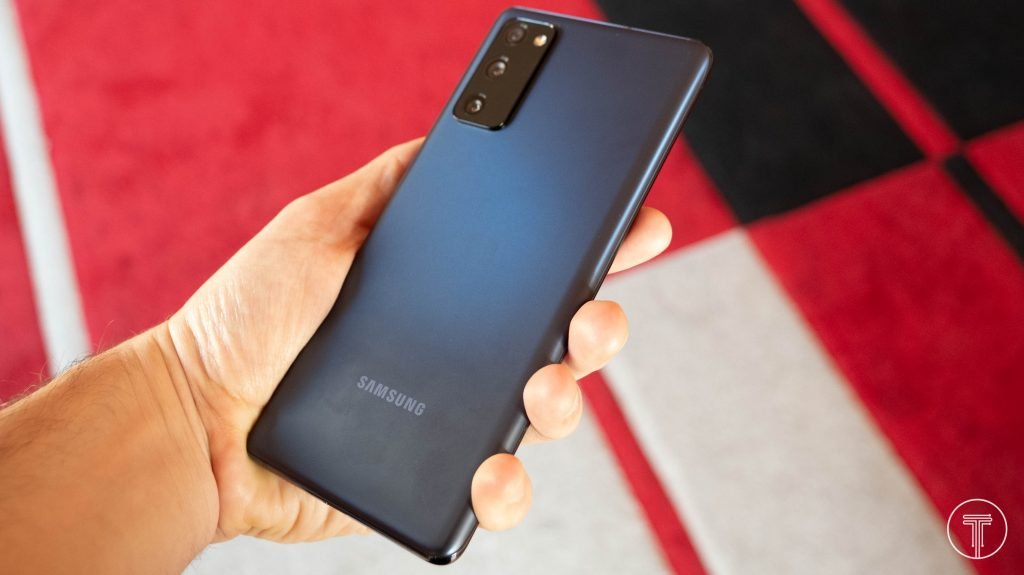 Samsung-Galaxy-S20-FE-2