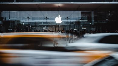 apple-store-car-blur