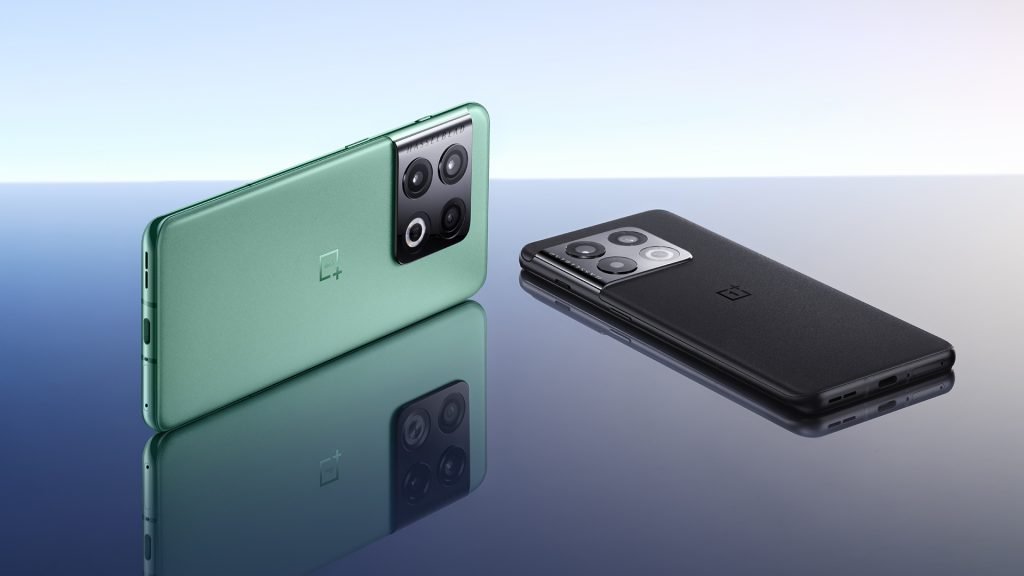 OnePlus-10-Pro-Volcanic-Black-and-Emerald-Forest