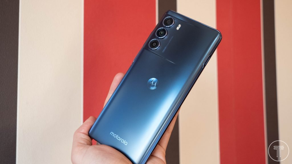 Motorola-Moto-G200-7