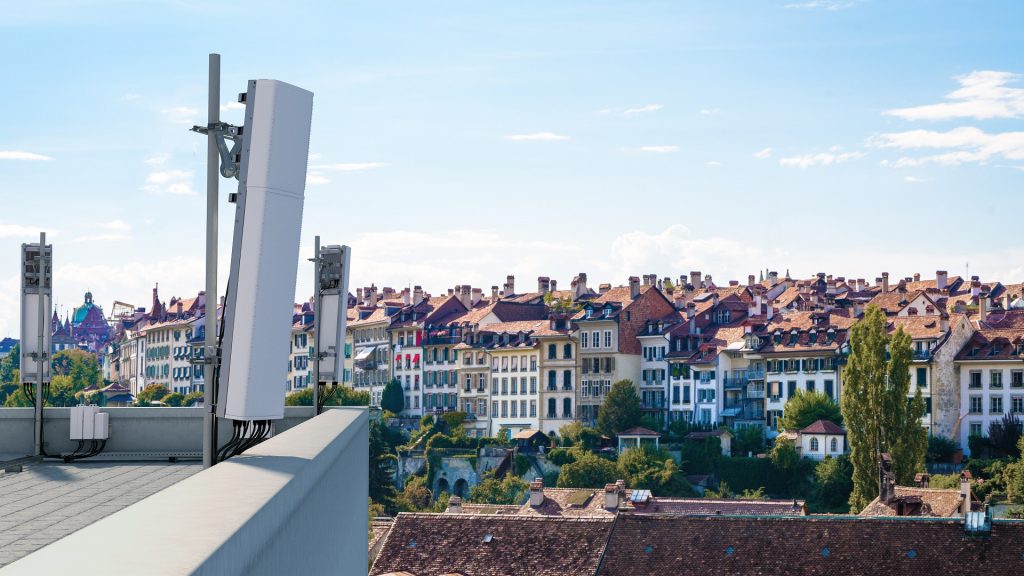hybrid-5g-antenna-ericsson