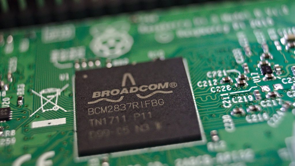 Raspberry_Pi_3_Broadcom_BCM2837_Main_Processor