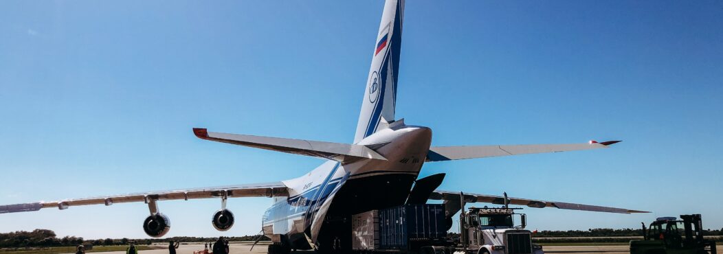 OneWeb-satellites-loading-into-the-plane