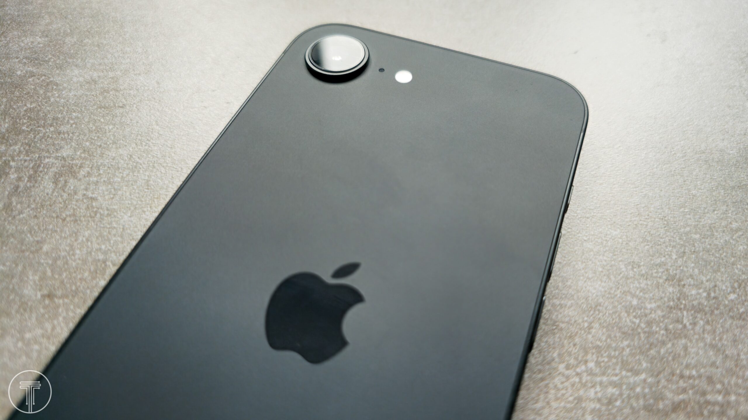 iPhone-16e-TT-2
