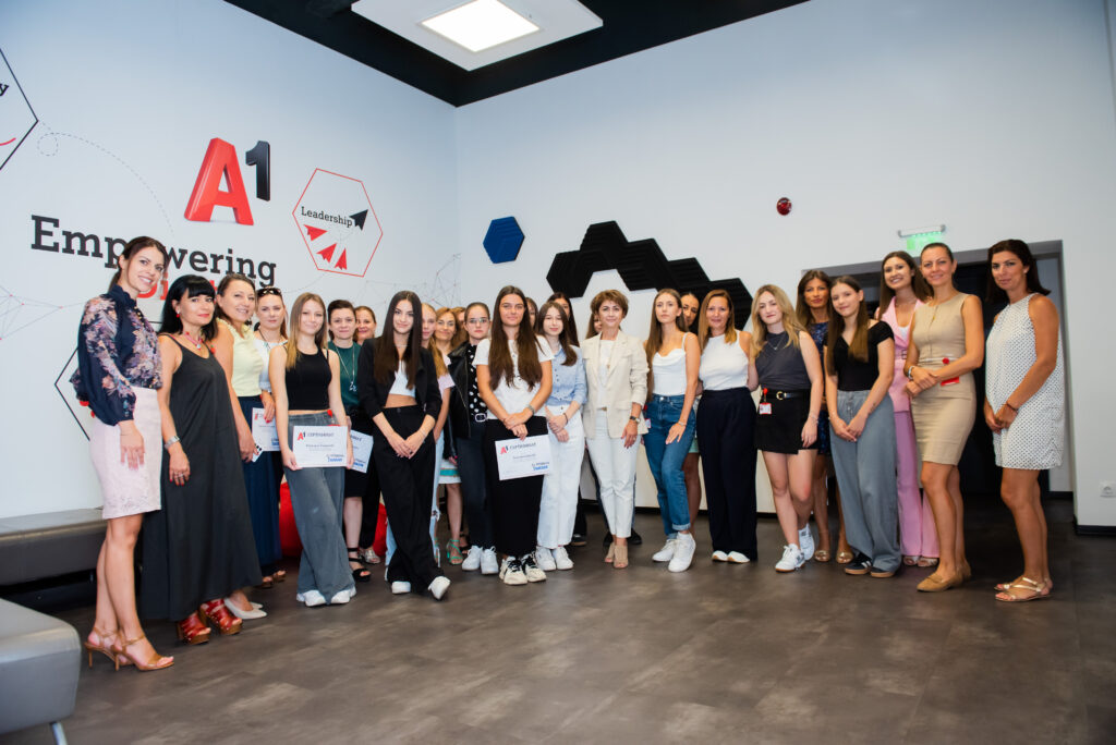 A1_STEMfemJunior(1)