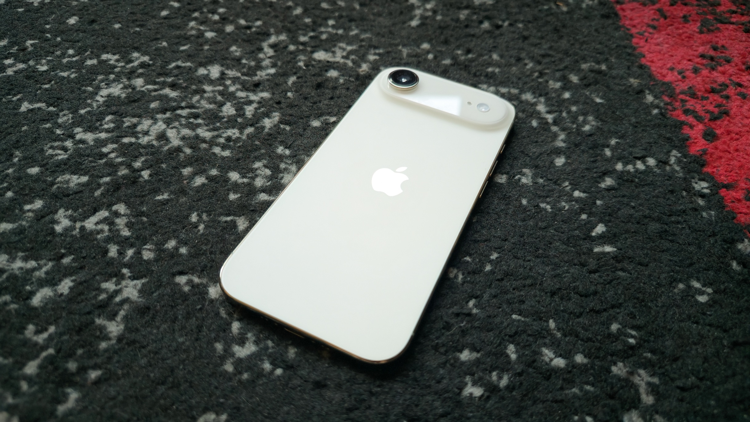 Apple-iPhone-Air-TT-1
