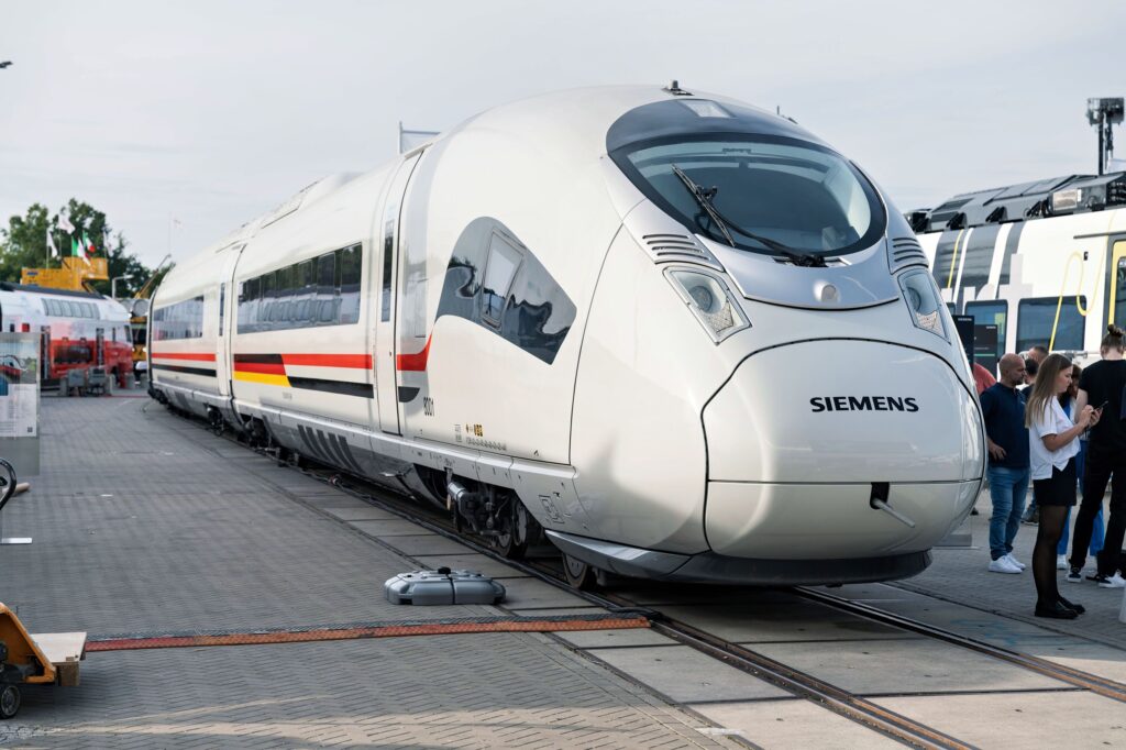 Siemens Velaro-EGY-exterior